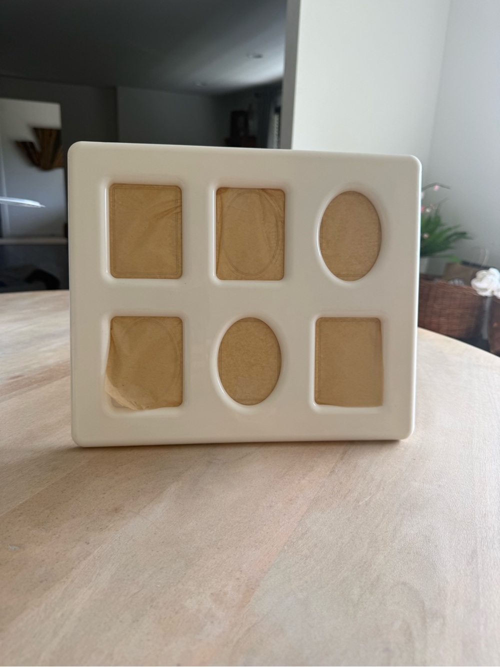 Vintage Tupperware Cream Multi-Opening Photo Frame